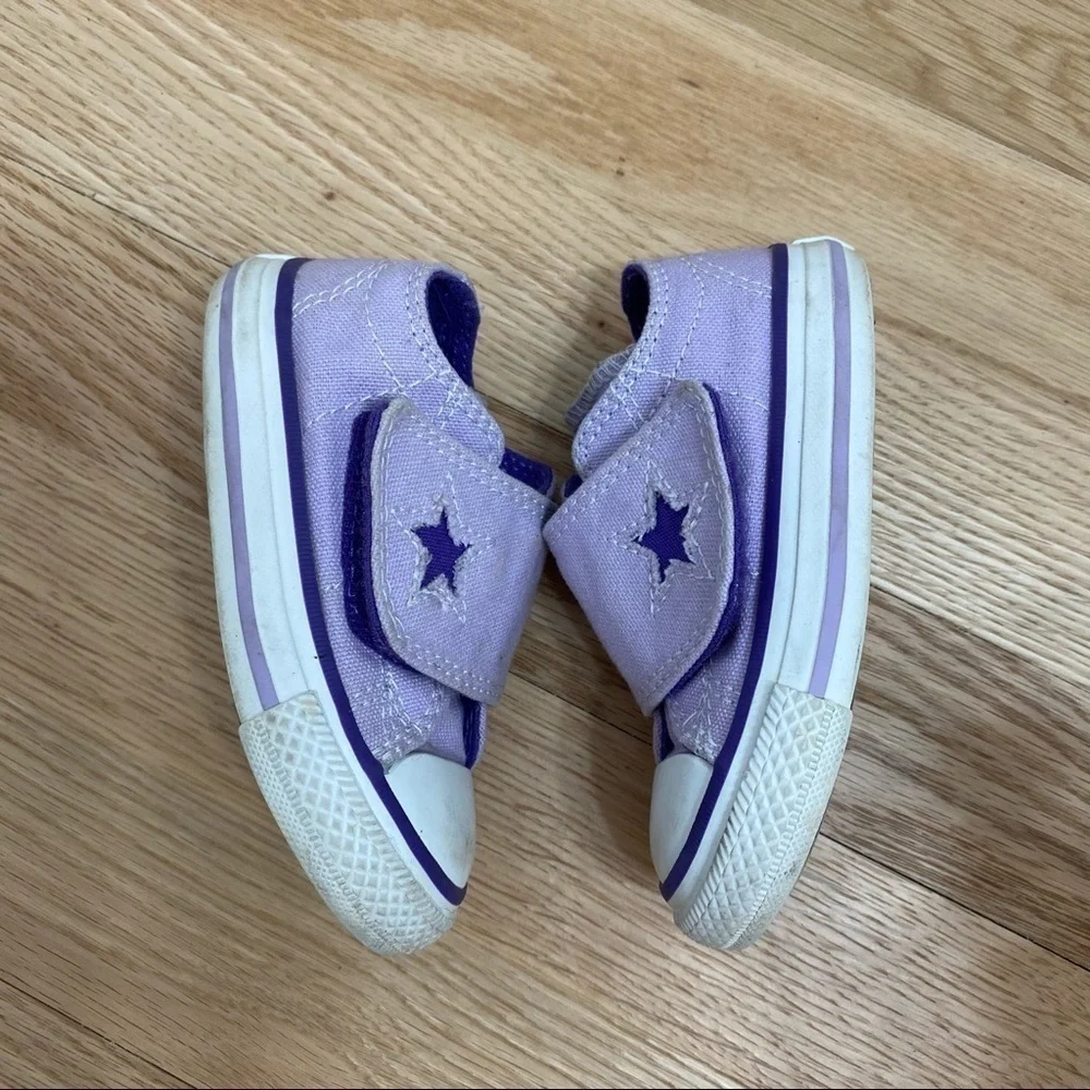 Converse Lavender Purple Sneakers Sz 5 Girls Baby